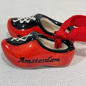 Tiny Pair Of Ceramic Dutch Shoes Amsterdam Souvenir Ornament Red Black Deco 1.5”